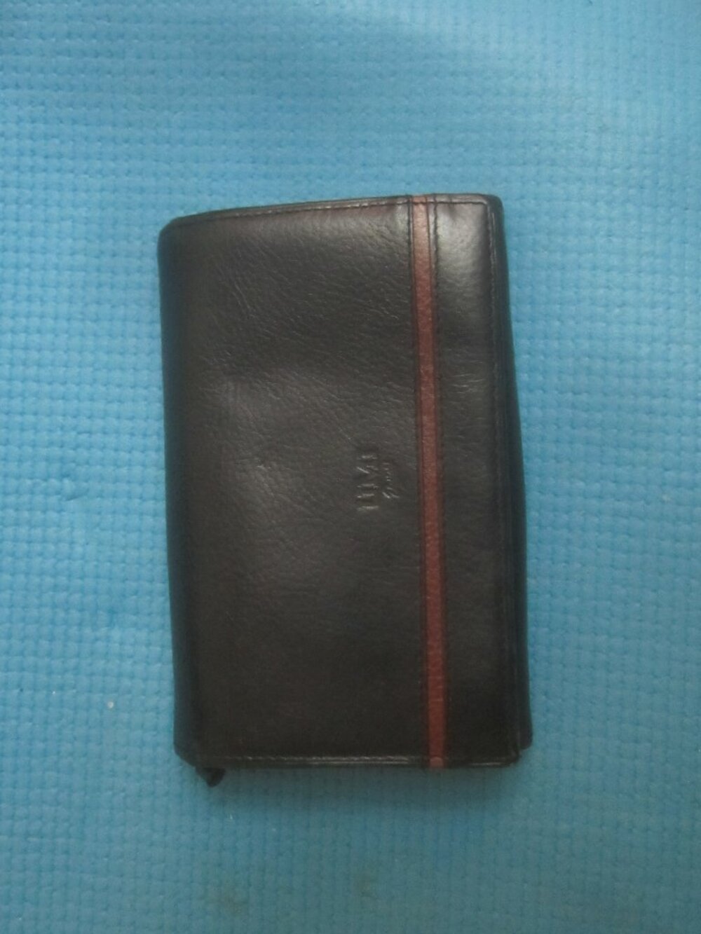UMI Leather Wallet - Picture 1 of 3